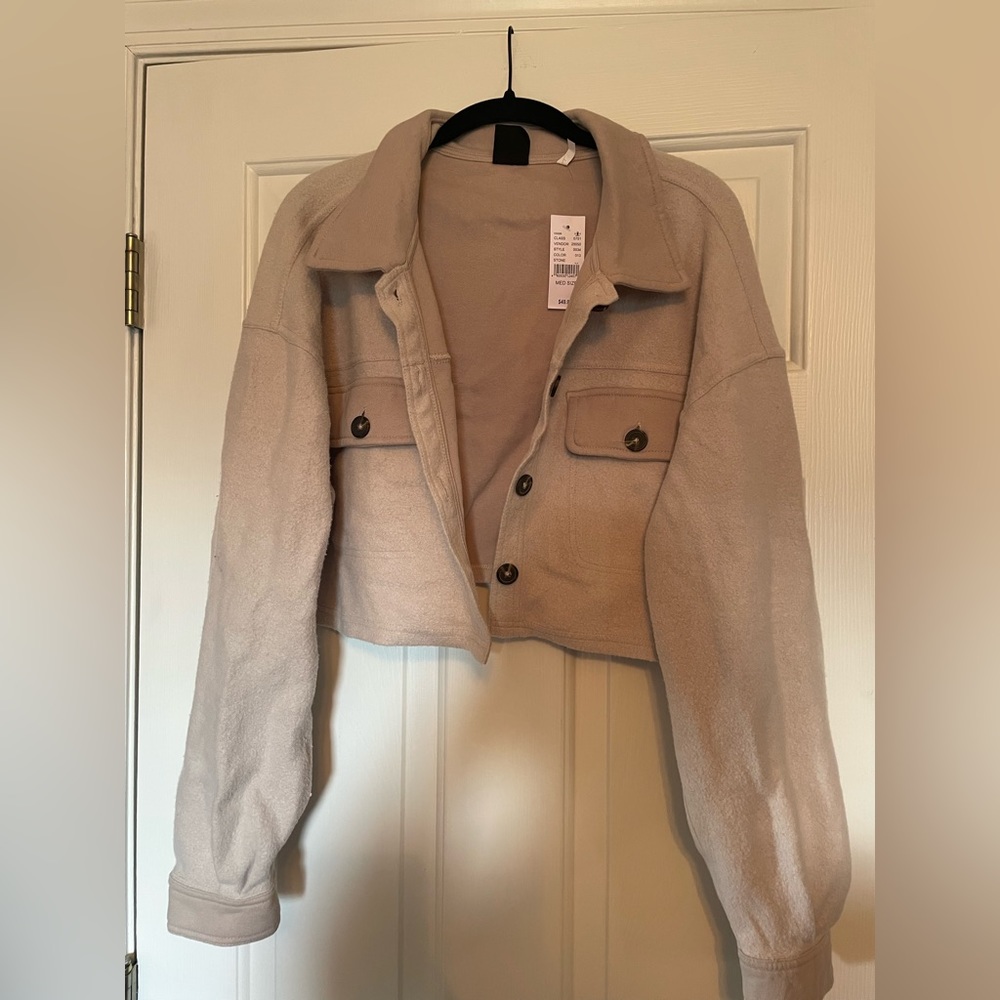 Women’s PacSun Cropped Shacket Size Medium